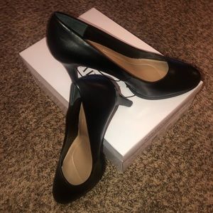 Black classic heels